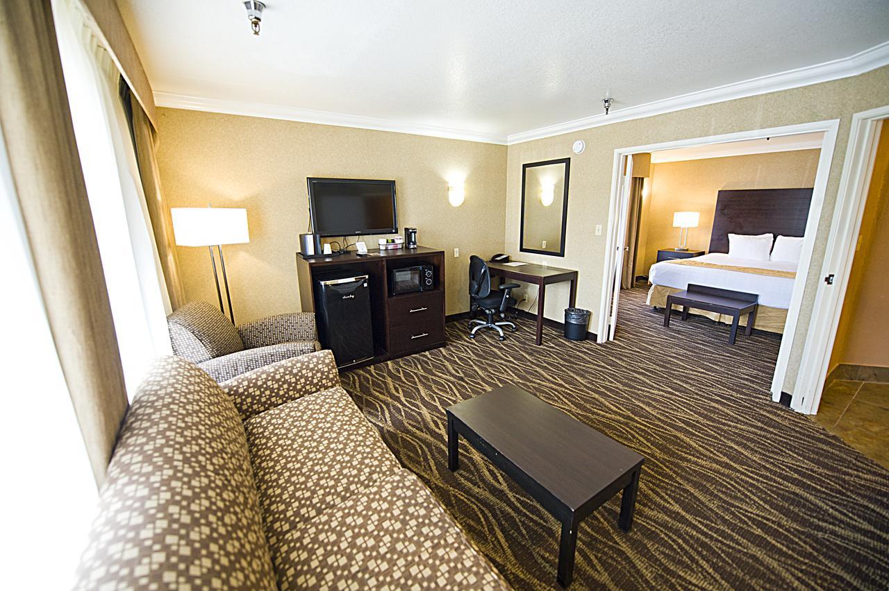 Hotel D'Lins Ontario Airport Zewnętrze zdjęcie